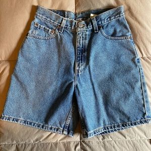 Vintage Levi Strauss “mom” jean shorts